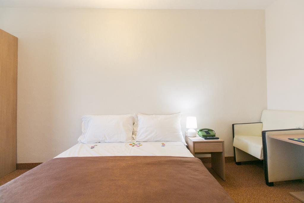 Hotel Mures 2*